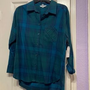 NWT Women’s Plaid button down shirt size small